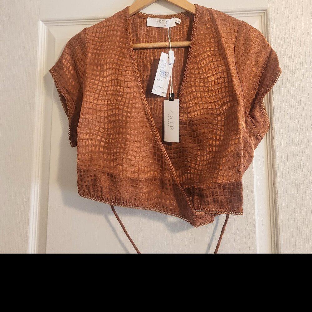 ASTR the Label Crop Top